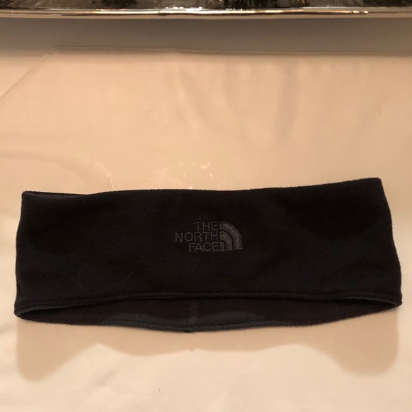 The North Face Accessories - 😊3/$20 North Face Ear Warmer